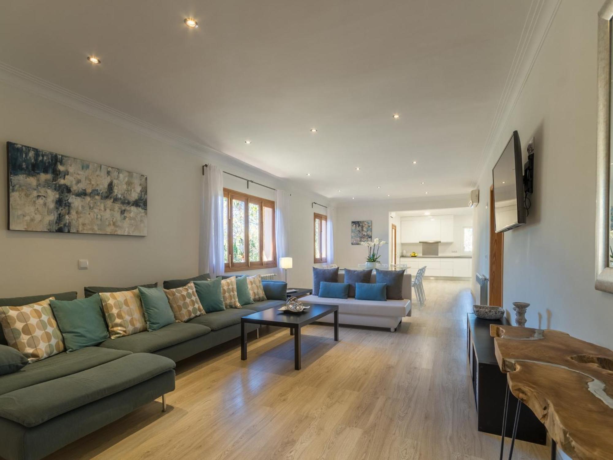 Holiday home With Swimming Pool